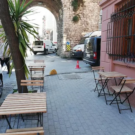 No 1 House By Valence 2*