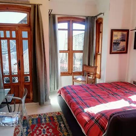 No 1 House By Valence Hotel