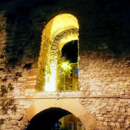 酒店 No 1 House By Valence 2*