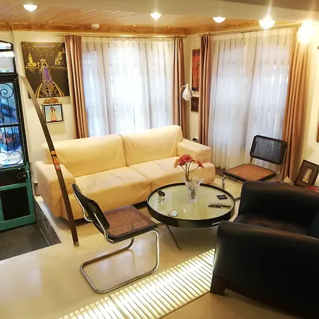 No 1 House By Valence 2*