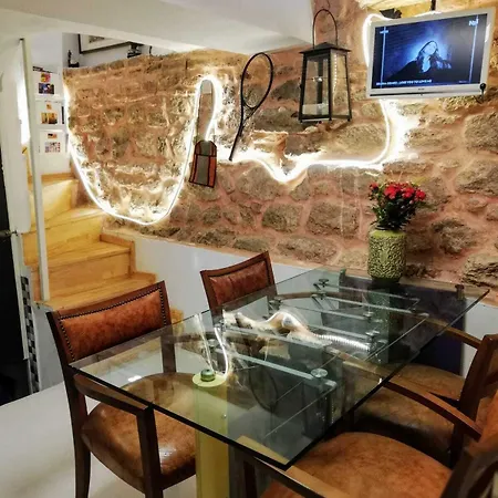 No 1 House By Valence Ξενοδοχείο