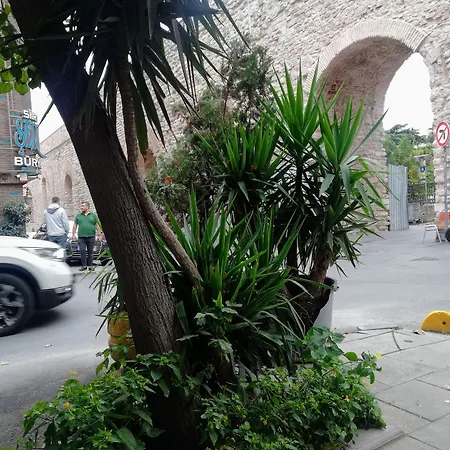 No 1 House By Valence 2*