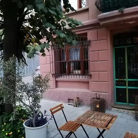 No 1 House By Valence 2*