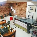 מלון No 1 House By Valence
