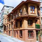 מלון No 1 House By Valence