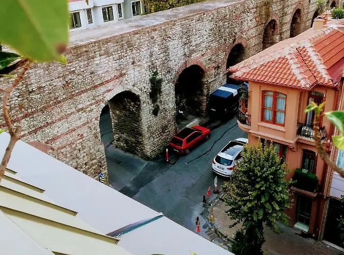 No 1 House By Valence