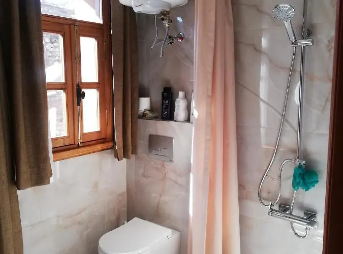 No 1 House By Valence 2*