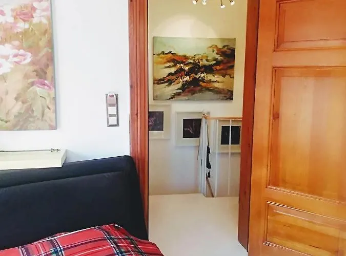 No 1 House By Valence