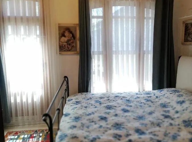 No 1 House By Valence 2* Стамбул