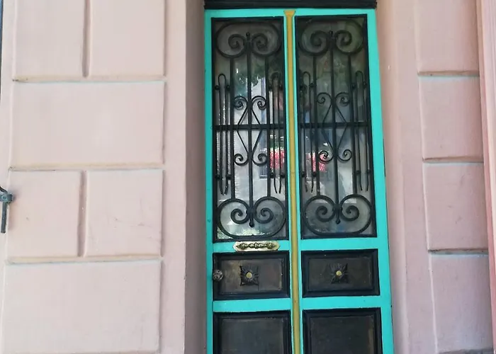 Отель No 1 House By Valence 2*