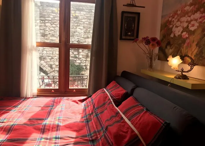 Отель No 1 House By Valence