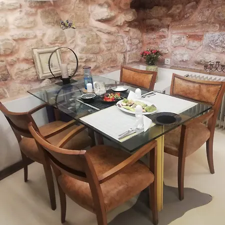 No 1 House By Valence 2*